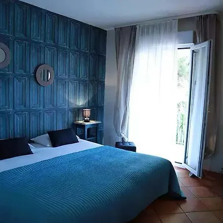 Hotel Athena