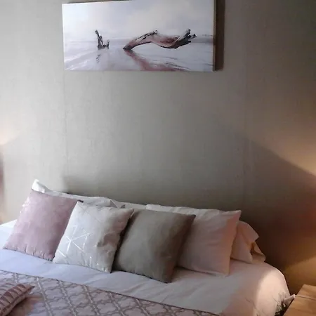 Athena Hotel 2*