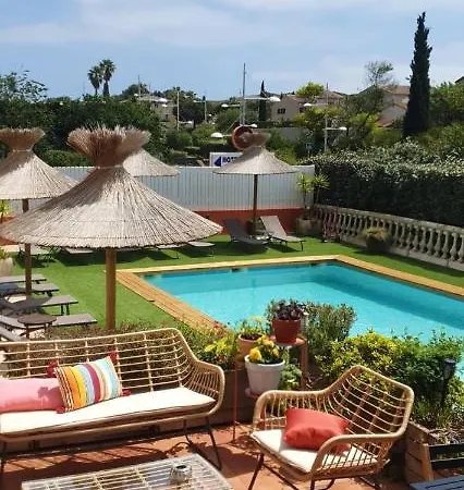 Готель Athena 2*