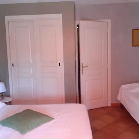 Athena Готель 2*