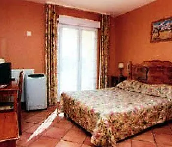 Athena Otel 2*