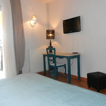 Готель Athena 2*